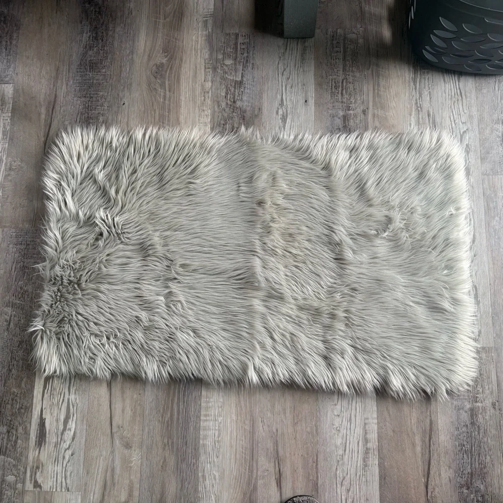 Nicole Miller Gray Faux Fur Decorative Accent Rug Set Of Two